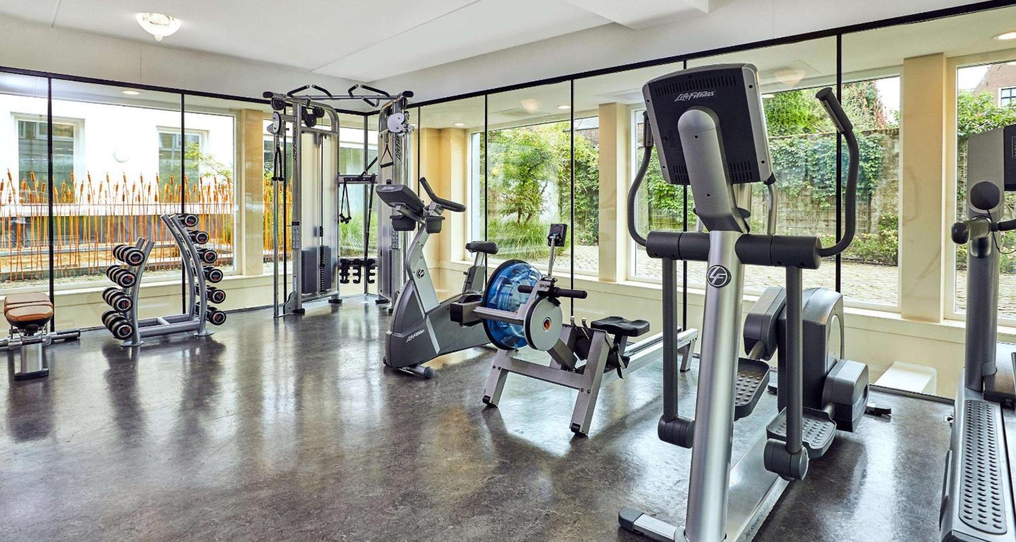 Grand Hotel Karel V Utrecht Exterior photo A gym at a hotel
