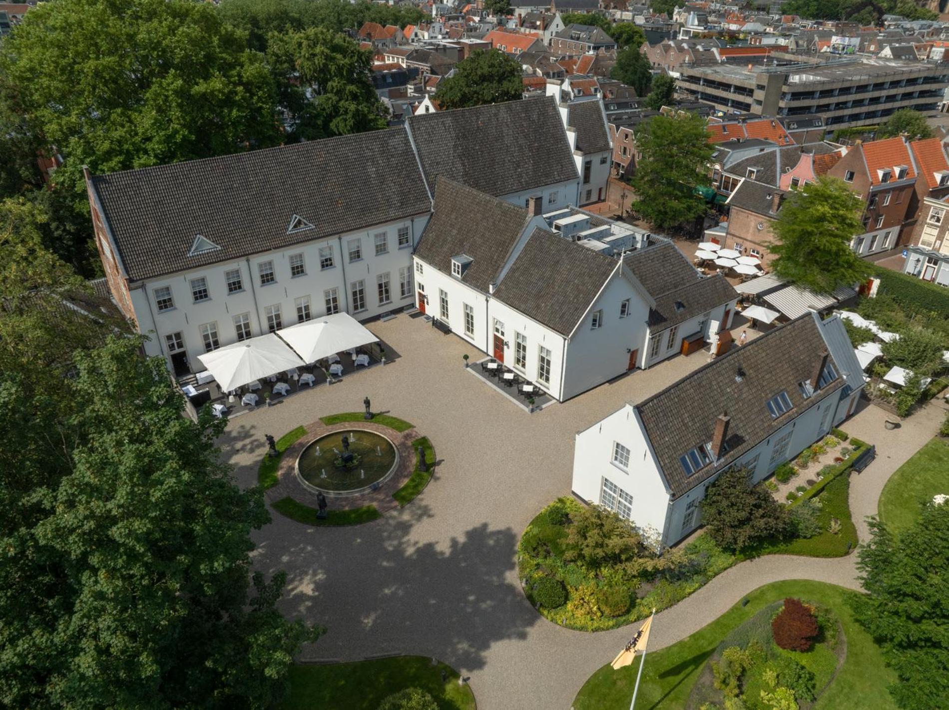 Grand Hotel Karel V Utrecht Exterior photo Aerial view of the museum